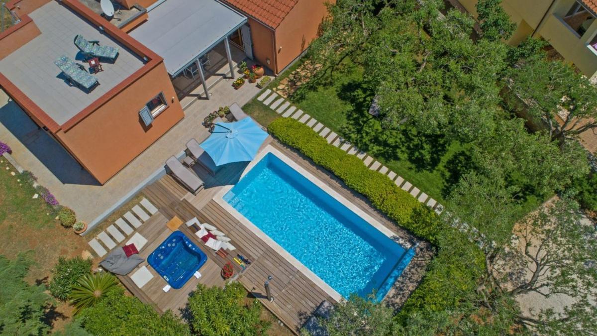 Villa Emili In Medulin - Haus Fuer 4-5 Personen Экстерьер фото