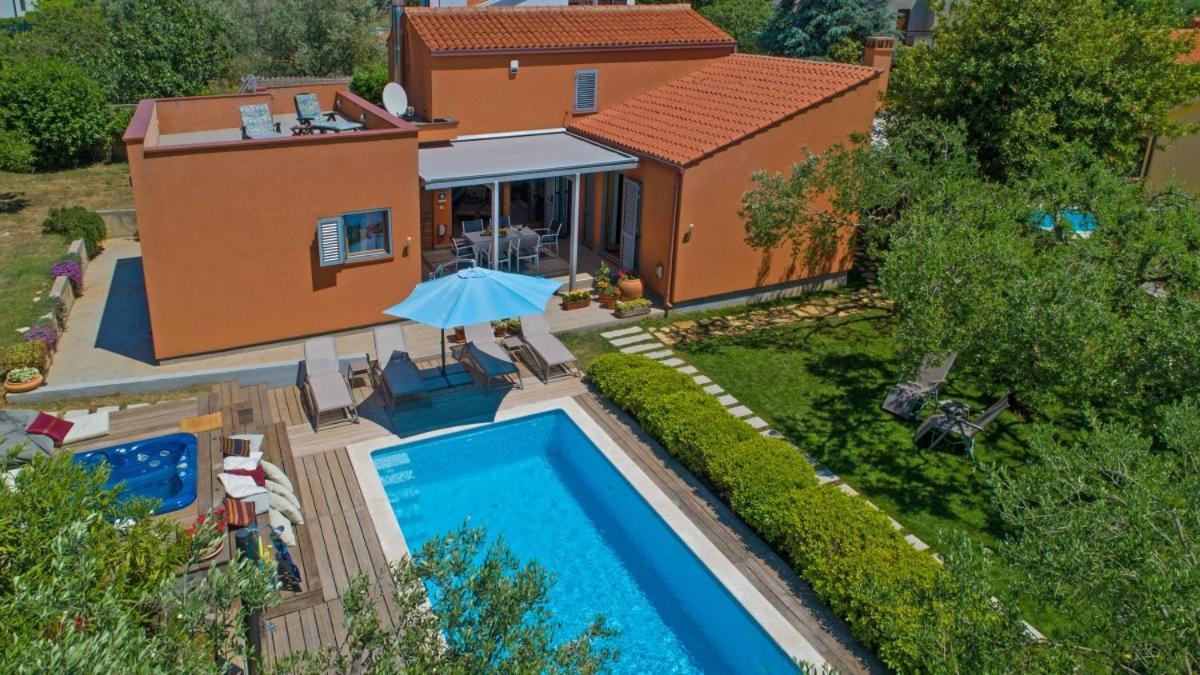 Villa Emili In Medulin - Haus Fuer 4-5 Personen Экстерьер фото